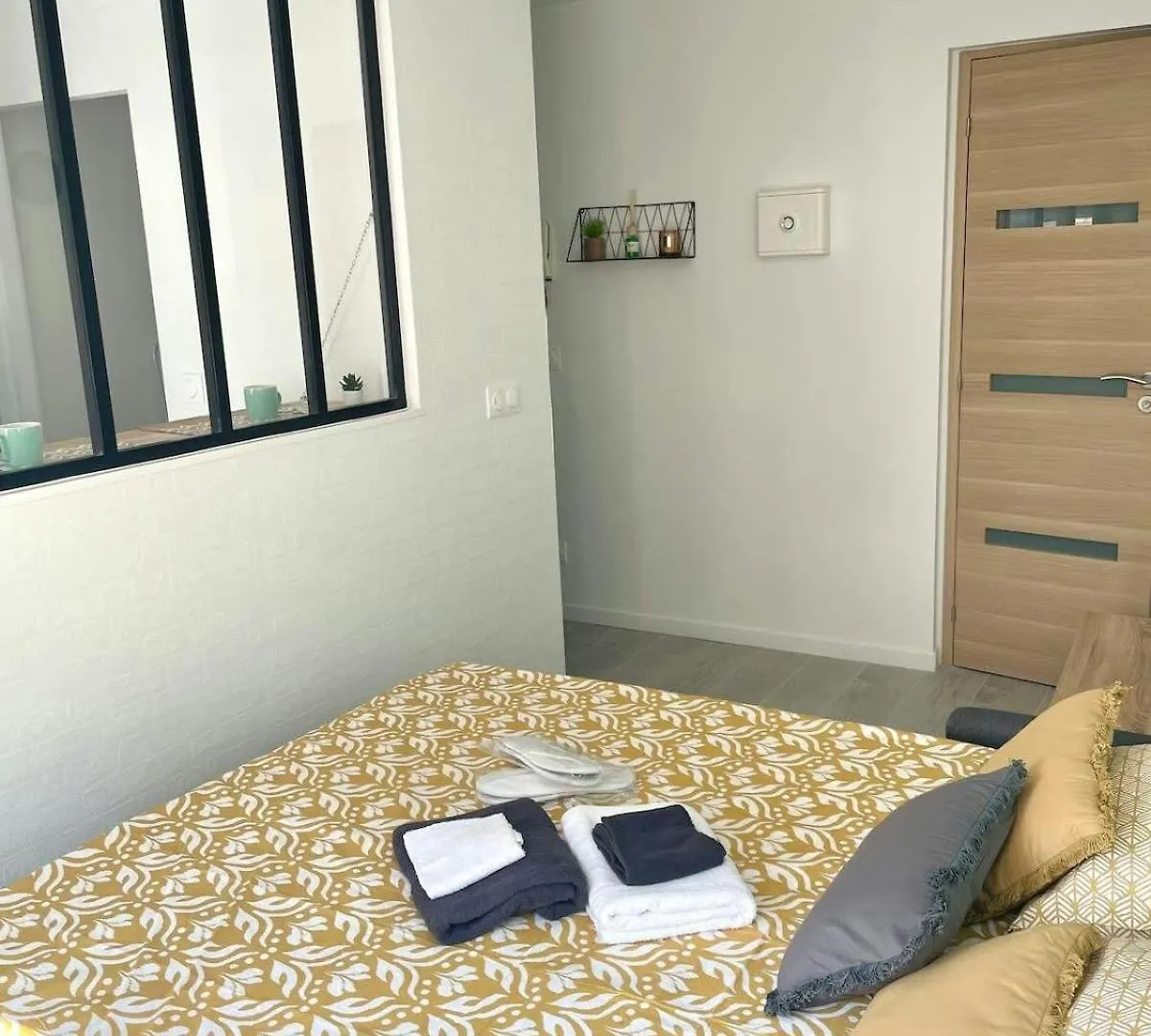 Chic And Cosy Studio Proche Parisaeroport Cdg Apartment Villepinte